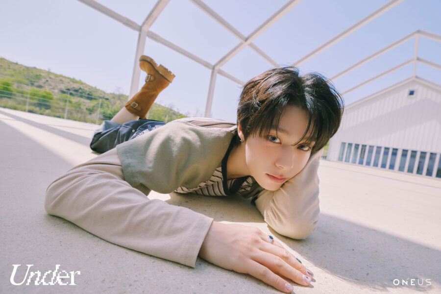 HWANWOONG ONEUS Under Concept Photo Standard ver.