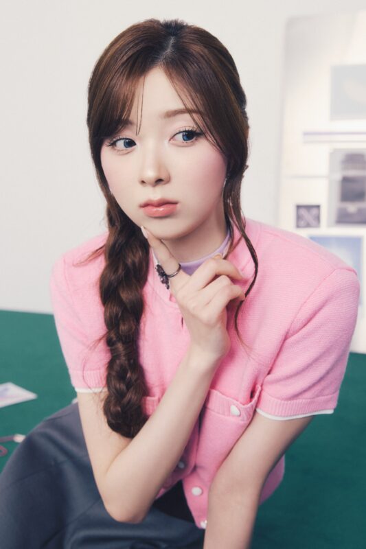 MIIHI NiziU Portfolio Concept Photo 2