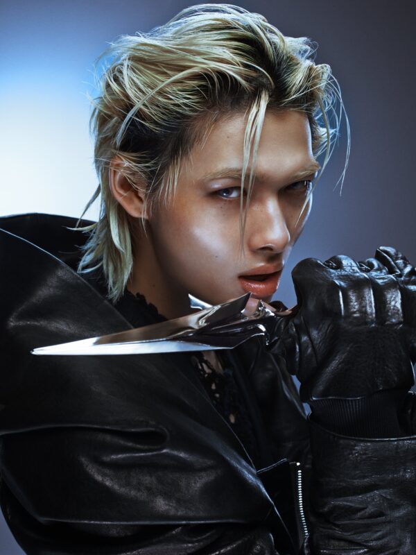 NI-KI ENHYPEN THE SIN : VANISH Knife Photo