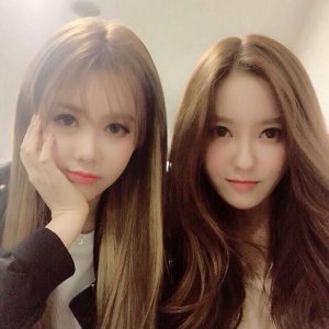 Qri & Hyomin (MinKyul)