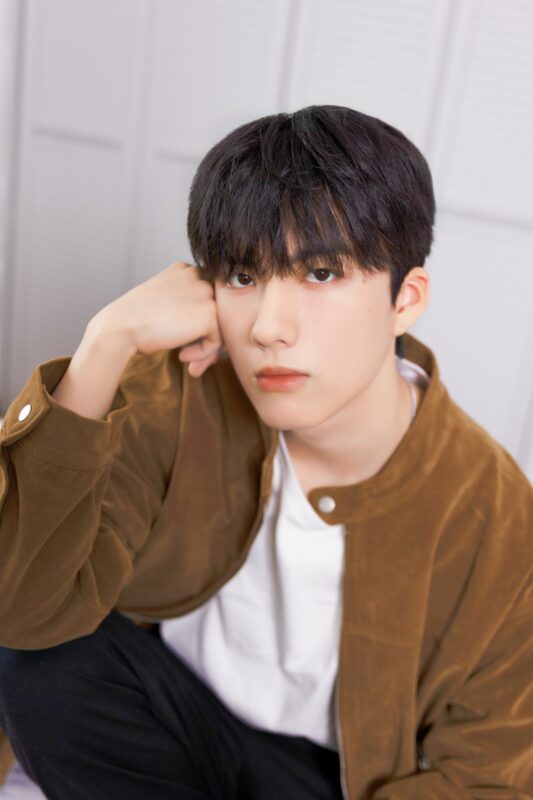HANKOOK TRENDZ まだあと0cm Concept Photo
