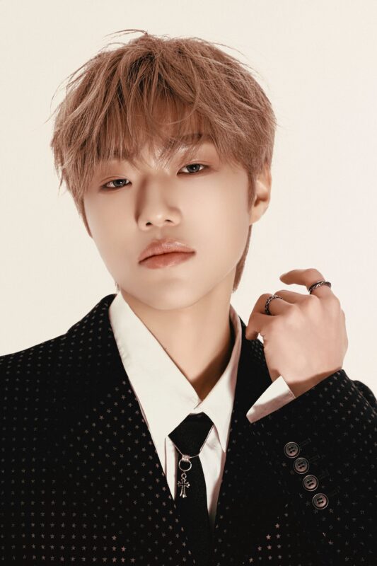 JUNYONG CATCH THE YOUNG EVOLVE Photo