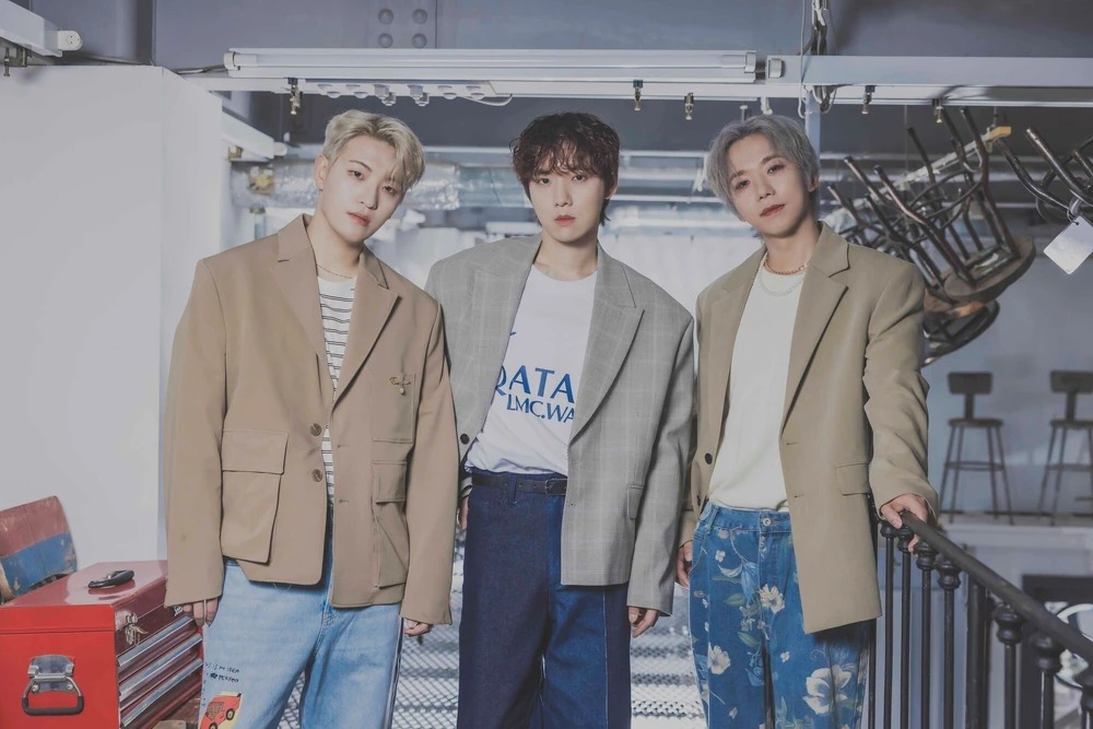 FAVE1 kpop boy group