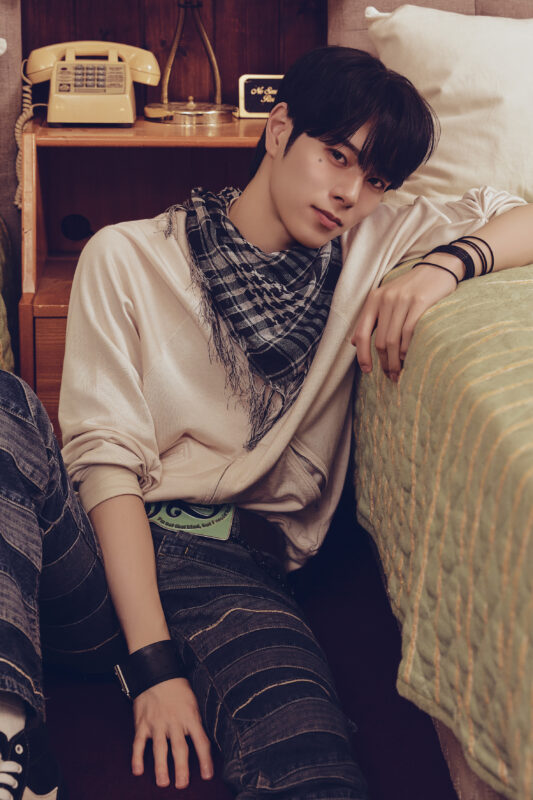 AYUTA DXTEEN Wanna Concept Photo A