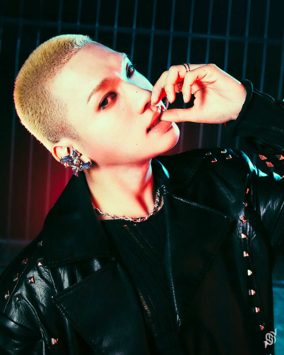 Krittin - PERSES - KITTY SWAG