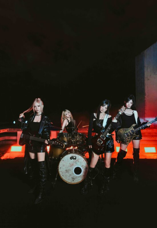 QWER SHOW DOWN Concept Photo