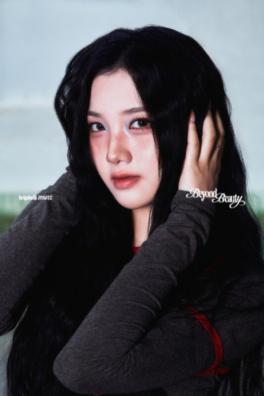 Sullin tripleS moon Beyond Beauty