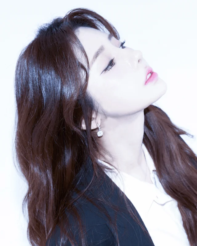 DIVA-X Nana