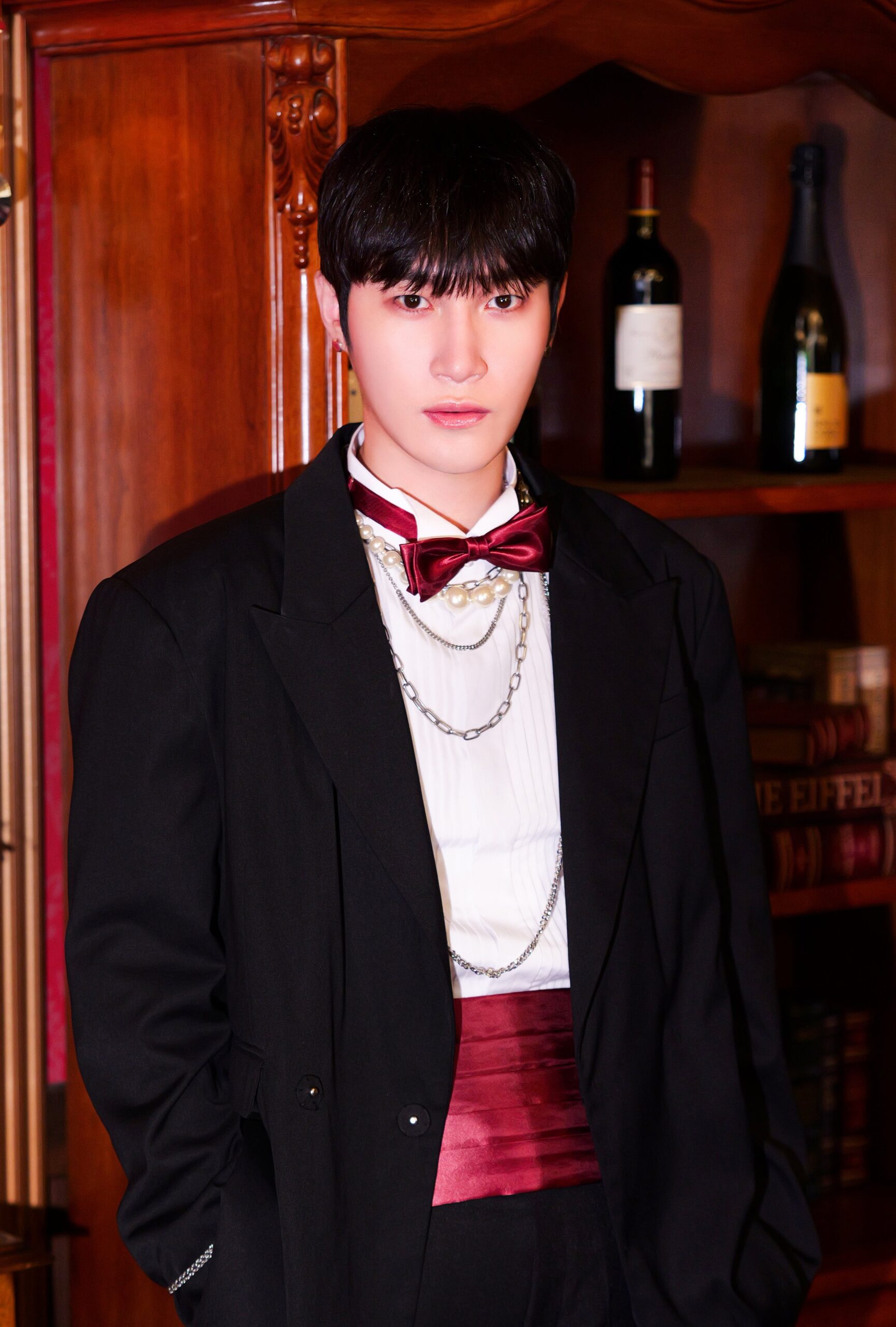 NEW WORLD member Wanchul