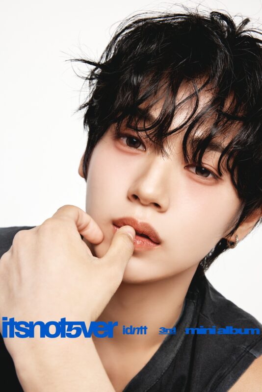 Hwang EunSoo idntt Chrome Heart ver. Horizon Concept Photo