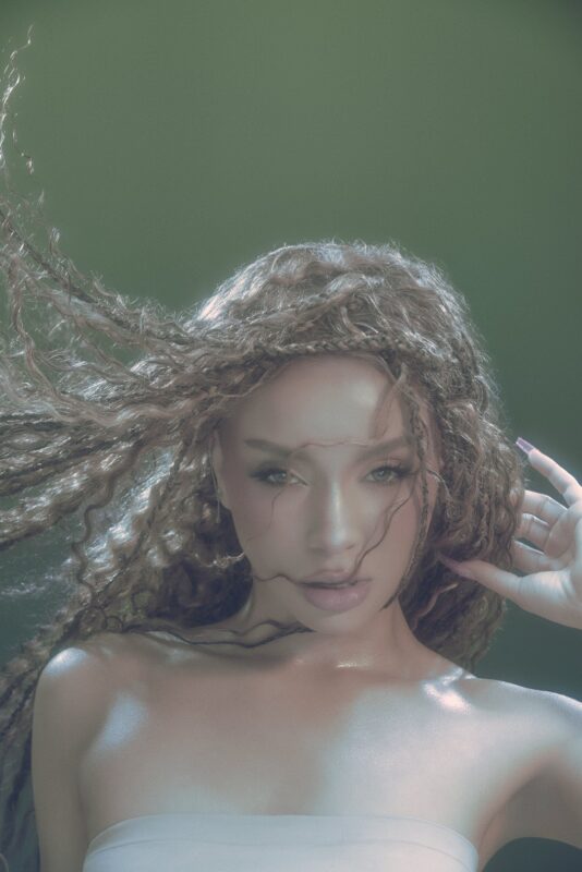 Savanna GIRLSET Tweak Photo