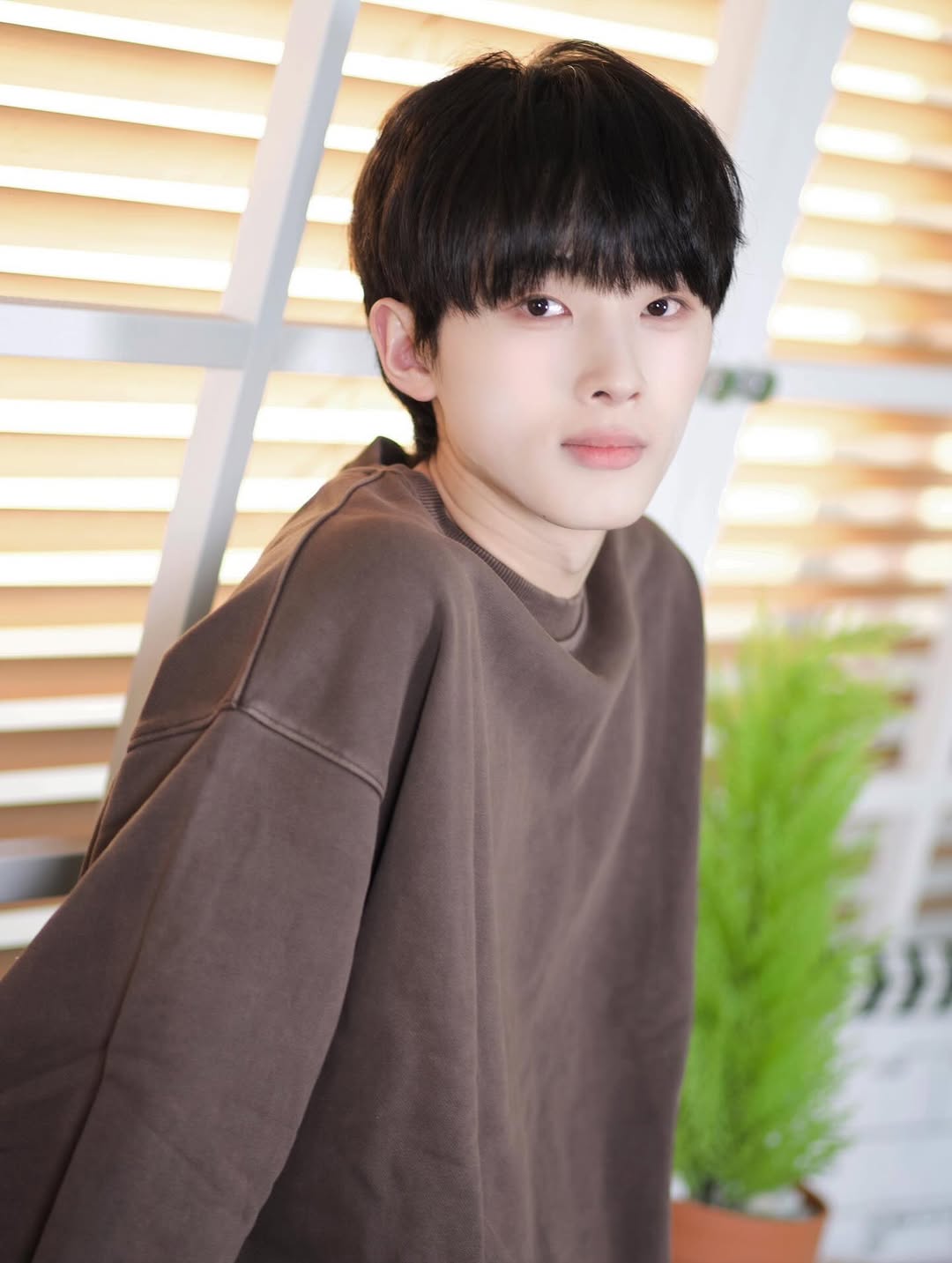 EION member Sihoon official profile