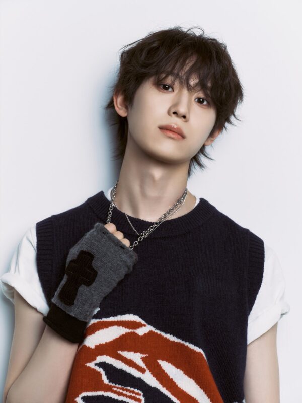 YOUN YOUNGJUN hrtz.wav 'The First Wave' Concept Photo 1