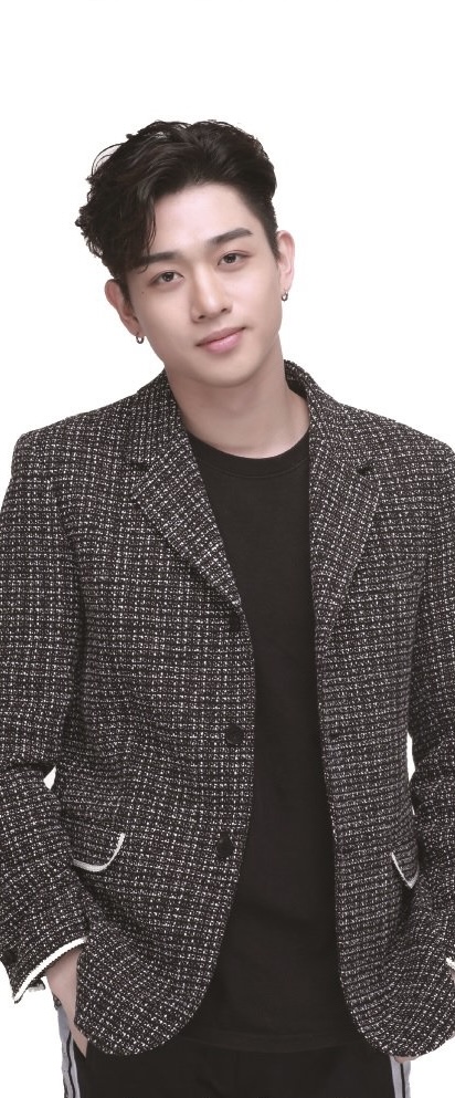 SOLUTION member Gwanghyun
