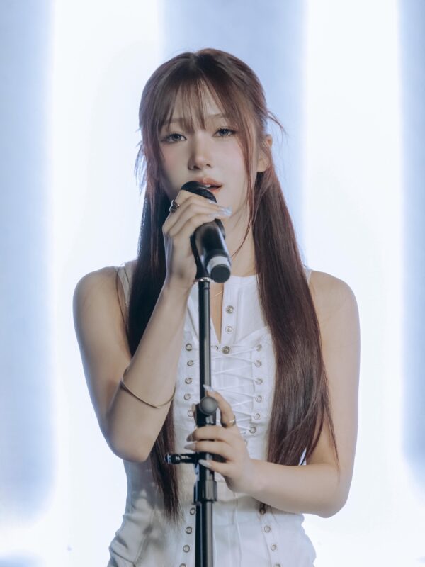 Chaey Hat:q Life Goes On Concept Photo