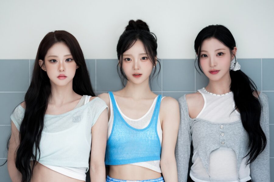 ICHILLIN' J Look At Me! Concept Photo 2